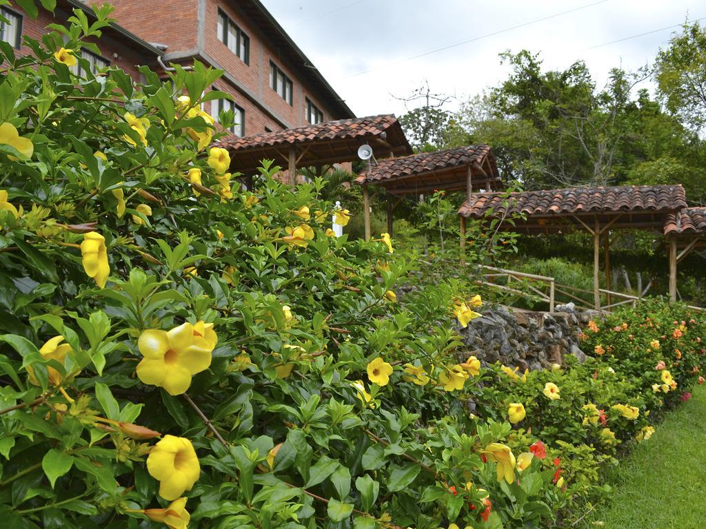 Hotel Campestre Umpala San Gil Exterior photo